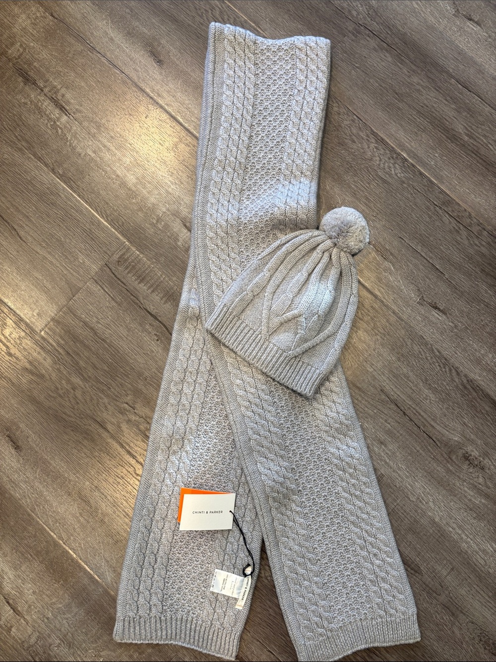 NWT! Chinti & Parker Womens Merino Wool Cable-knit Scarf & Beanie Set Grey